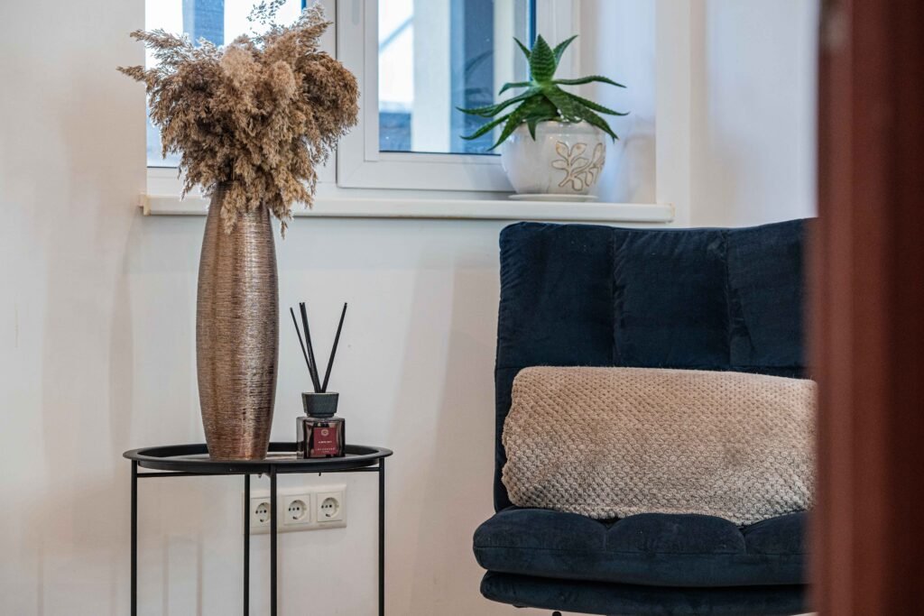 ERDVUS 225 M² GYVENAMASIS NAMAS 12 A SKLYPE – PIRTIS, GARAŽAS, TERASOS IR IŠPUOSELĖTAS KIEMAS
